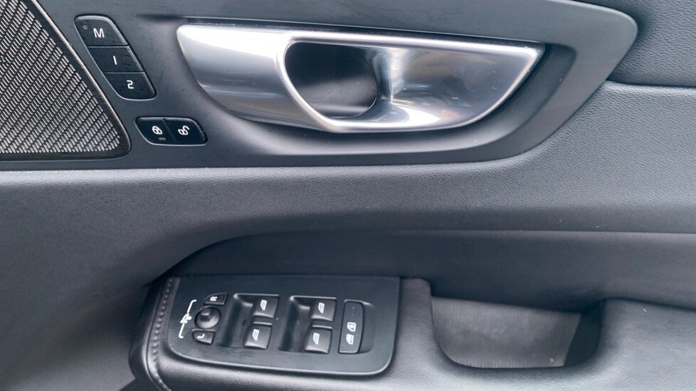 Used Volvo XC60 2023 for sale - 77360556: Photo 27