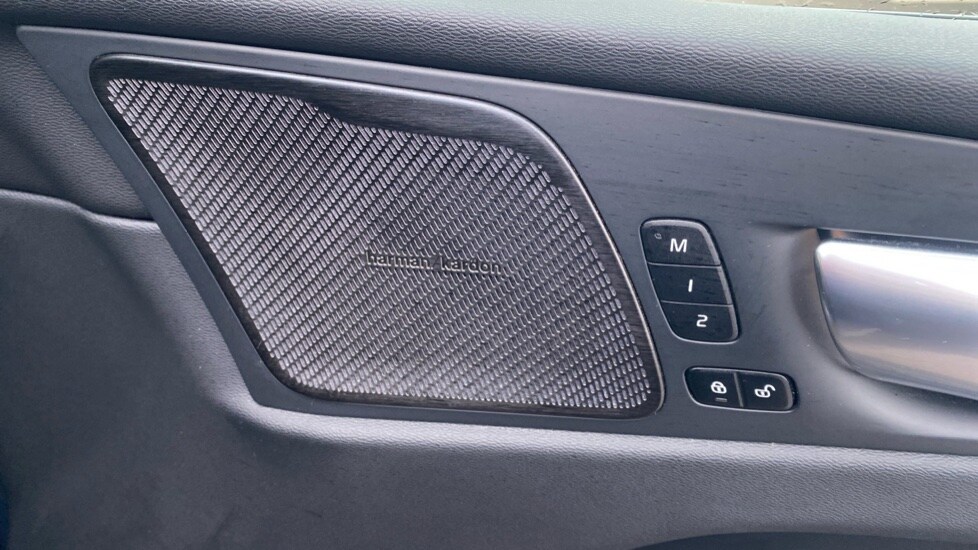 Used Volvo XC60 2023 for sale - 77360556: Photo 28