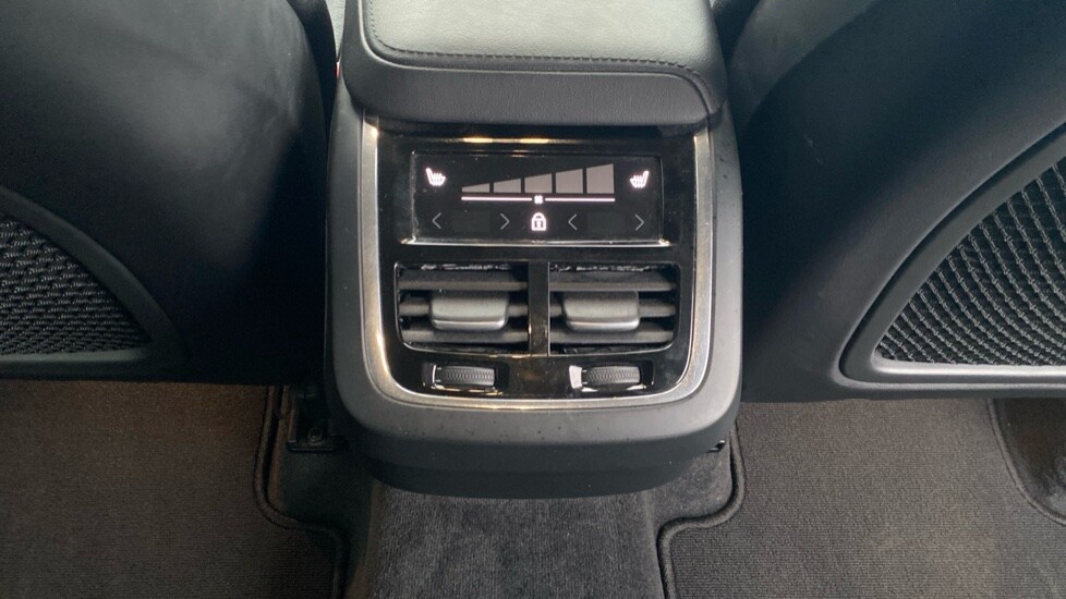 Used Volvo XC60 2023 for sale - 77360556: Photo 40