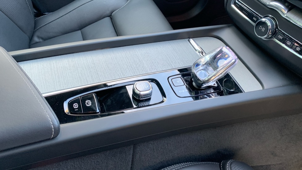 Used Volvo XC60 2025 for sale - 76888833: Photo 32