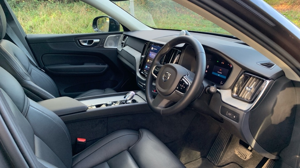 Used Volvo XC60 2025 for sale - 76888833: Photo 4