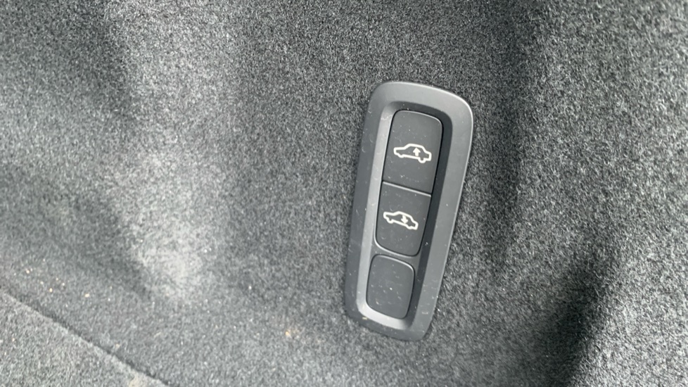 Used Volvo XC60 2025 for sale - 76888833: Photo 46