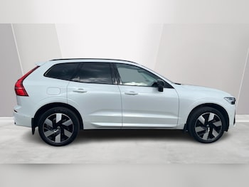 Used Volvo XC60 2023 for sale - 78450325: Photo