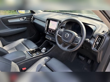 Used Volvo XC40 2025 for sale - 79087711: Photo