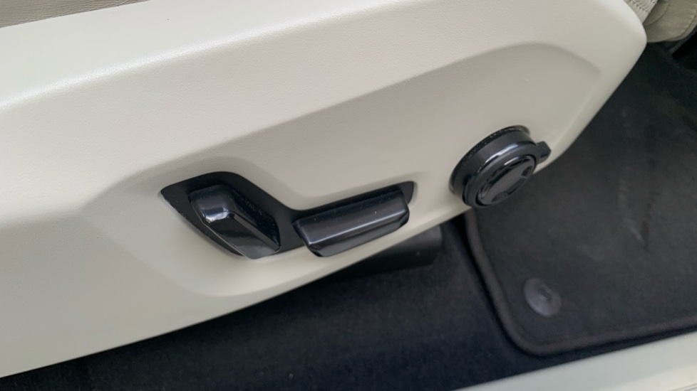 Used Volvo XC60 2021 for sale - 76722106: Photo 32