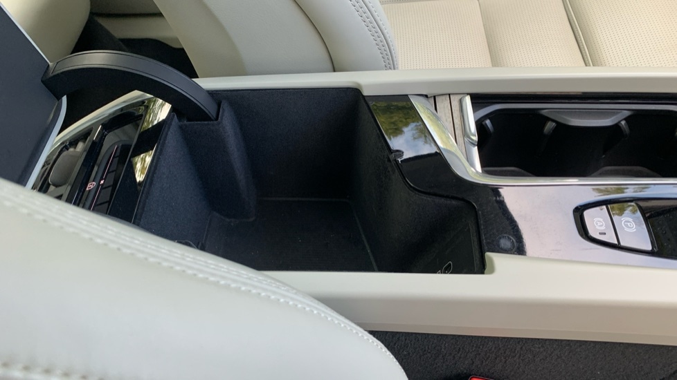 Used Volvo XC60 2021 for sale - 76722106: Photo 42