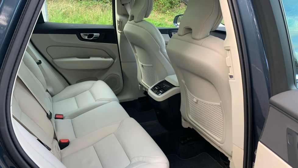 Used Volvo XC60 2021 for sale - 76722106: Photo 6