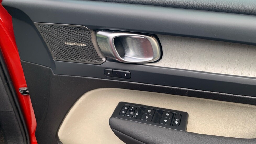 Used Volvo XC40 2024 for sale - 75796785: Photo 33