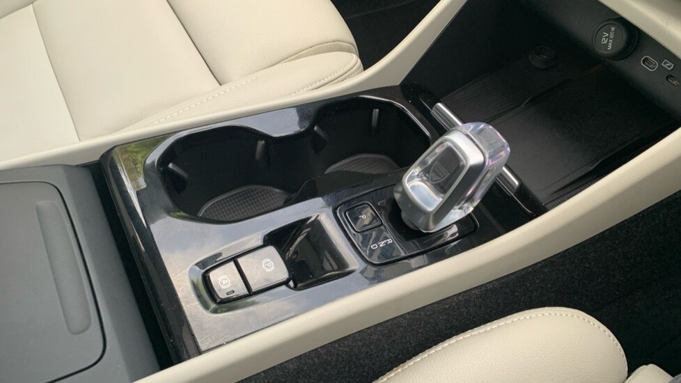 Used Volvo XC40 2024 for sale - 75796785: Photo 37