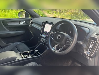 Used Volvo XC40 2023 for sale - 78563411: Photo
