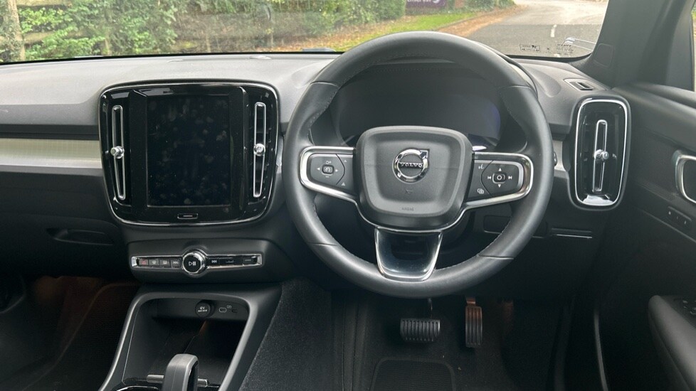 Used Volvo XC40 2023 for sale - 75996951: Photo 10