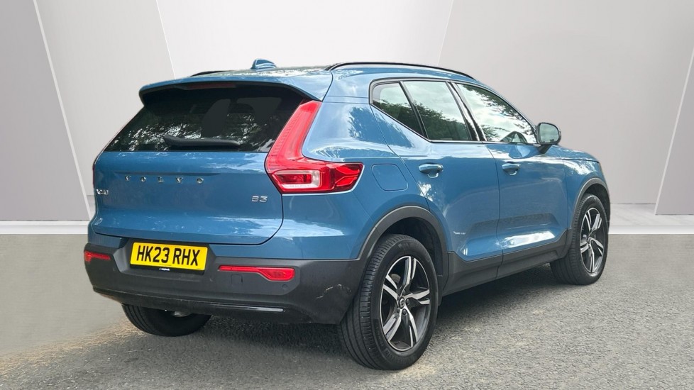 Used Volvo XC40 2023 for sale - 75996951: Photo 2