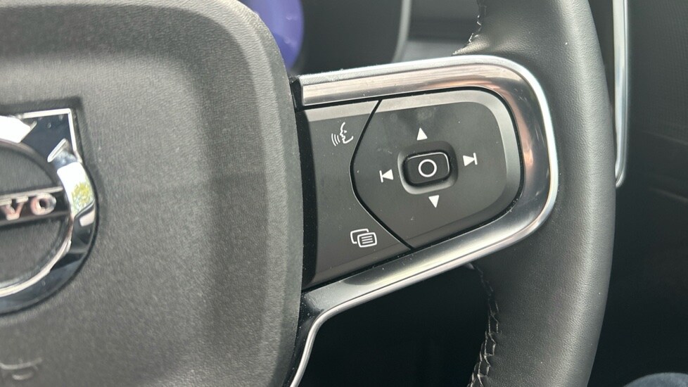 Used Volvo XC40 2023 for sale - 75996951: Photo 22
