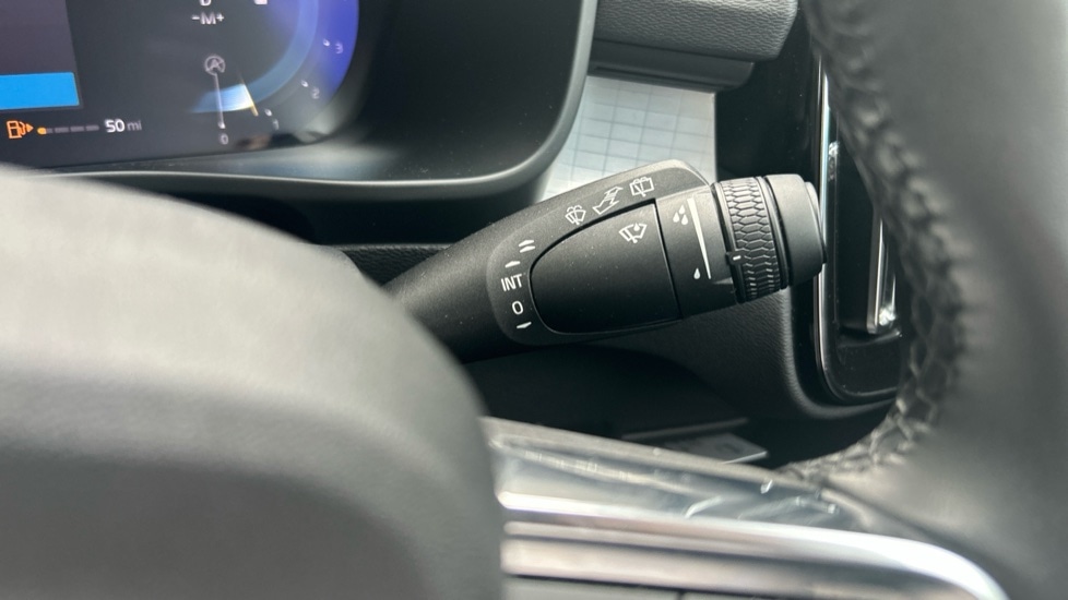 Used Volvo XC40 2023 for sale - 75996951: Photo 23