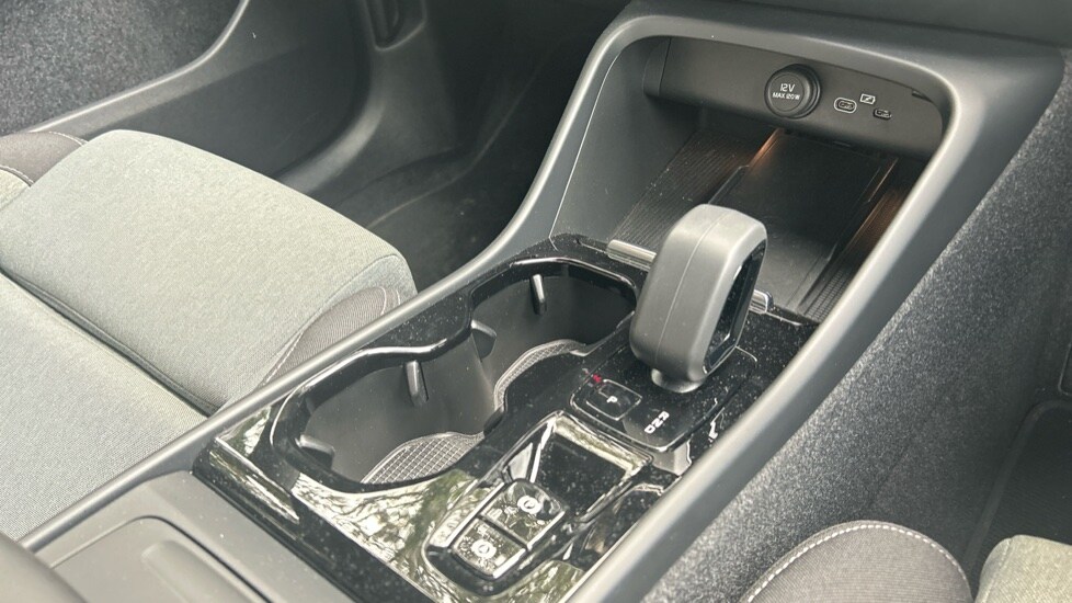 Used Volvo XC40 2023 for sale - 75996951: Photo 26