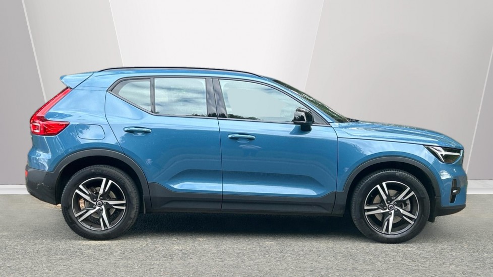 Used Volvo XC40 2023 for sale - 75996951: Photo 3
