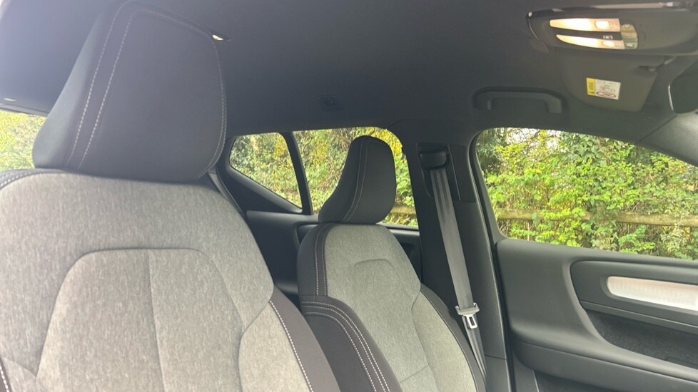 Used Volvo XC40 2023 for sale - 75996951: Photo 31