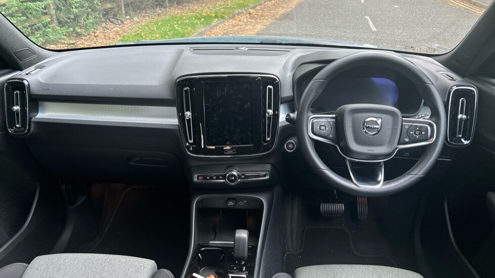 Used Volvo XC40 2023 for sale - 75996951: Photo 5