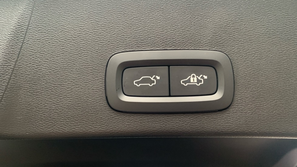 Used Volvo XC40 2023 for sale - 77160728: Photo 18