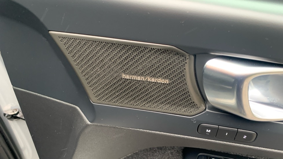 Used Volvo XC40 2023 for sale - 77160728: Photo 32