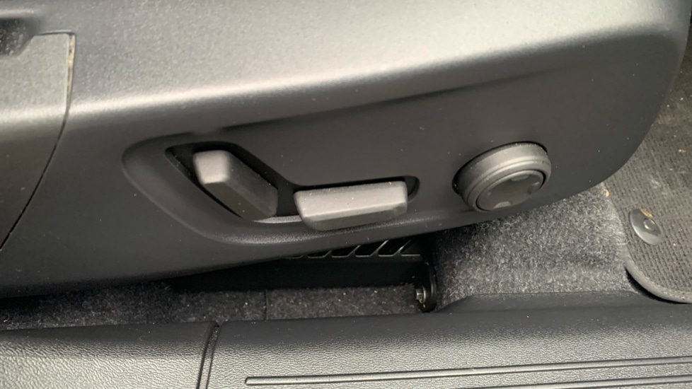 Used Volvo XC40 2023 for sale - 77160728: Photo 33