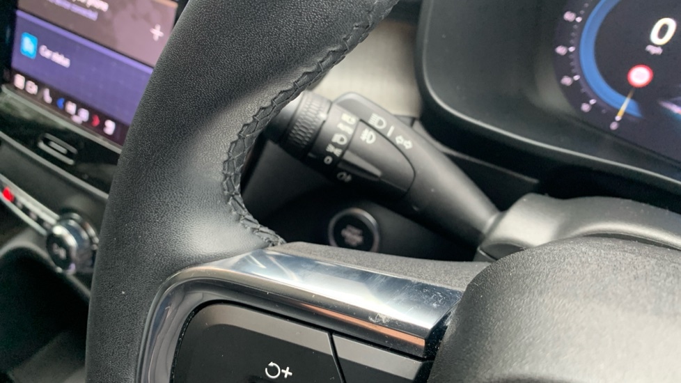 Used Volvo XC40 2023 for sale - 77160728: Photo 37