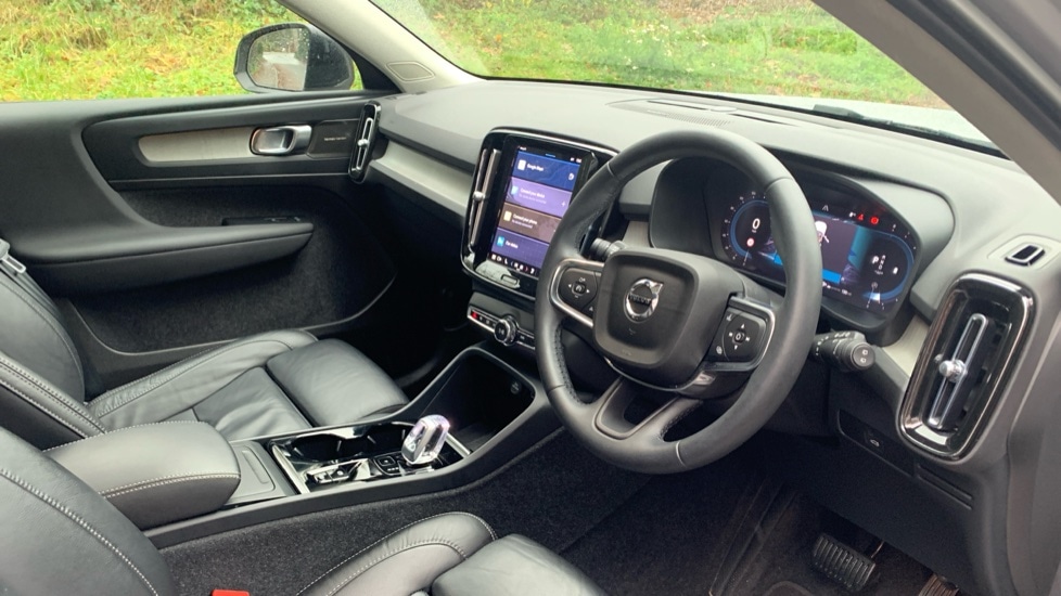 Used Volvo XC40 2023 for sale - 77160728: Photo 4