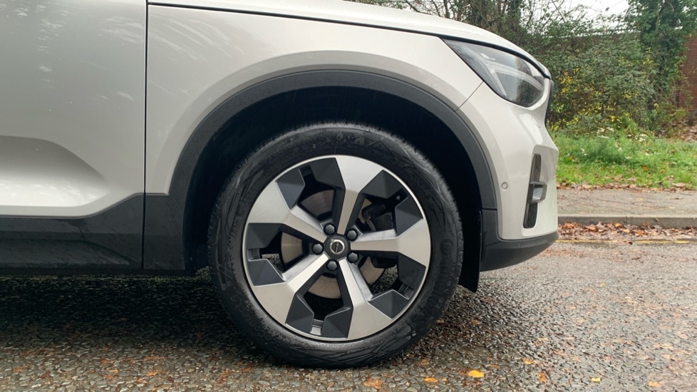 Used Volvo XC40 2023 for sale - 77160728: Photo 9