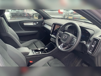 Used Volvo XC40 2025 for sale - 78811406: Photo