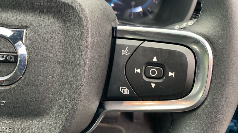 Used Volvo XC40 2025 for sale - 75771449: Photo 19