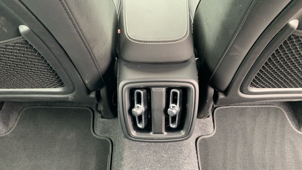 Used Volvo XC40 2025 for sale - 75771449: Photo 25