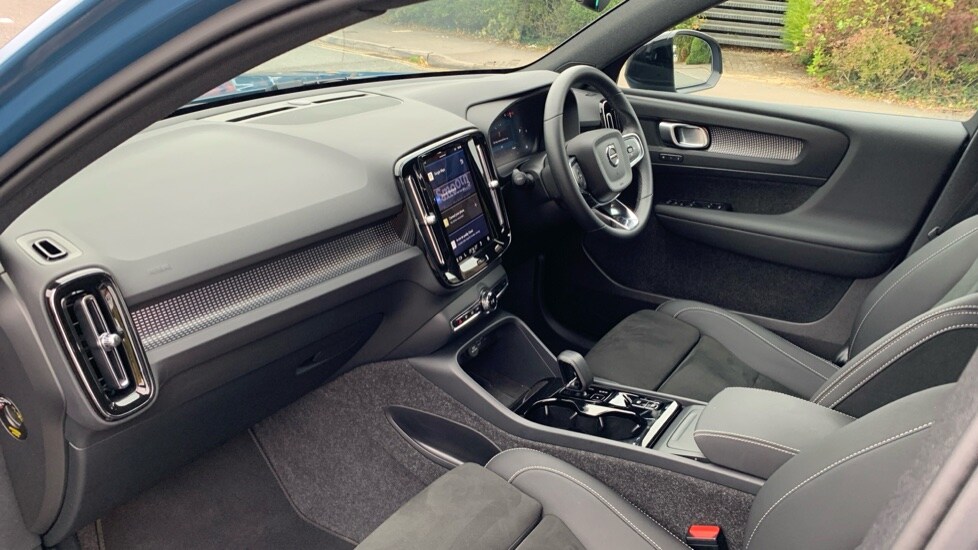 Used Volvo XC40 2025 for sale - 75771449: Photo 37