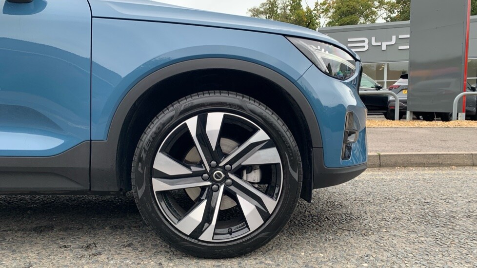 Used Volvo XC40 2025 for sale - 75771449: Photo 9
