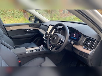 Used Volvo XC90 2025 for sale - 77293377: Photo