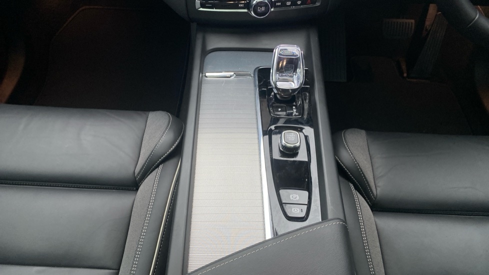 Used Volvo XC60 2025 for sale - 77855752: Photo 32