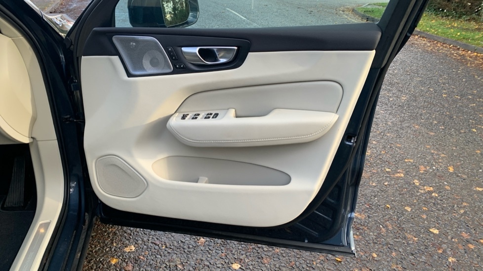 Used Volvo XC60 2024 for sale - 77218686: Photo 24