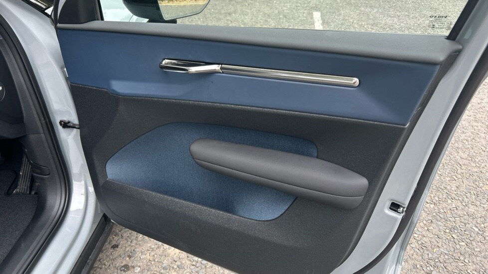 Used Volvo EX30 2025 for sale - 75996816: Photo 29