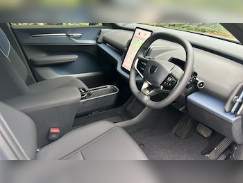 Used Volvo EX30 2025 for sale - 75996816: Photo