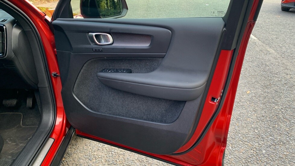 Used Volvo XC40 2025 for sale - 76195986: Photo 24