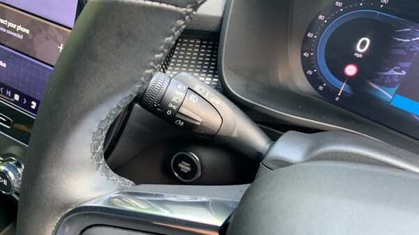 Used Volvo XC40 2025 for sale - 76195986: Photo 30