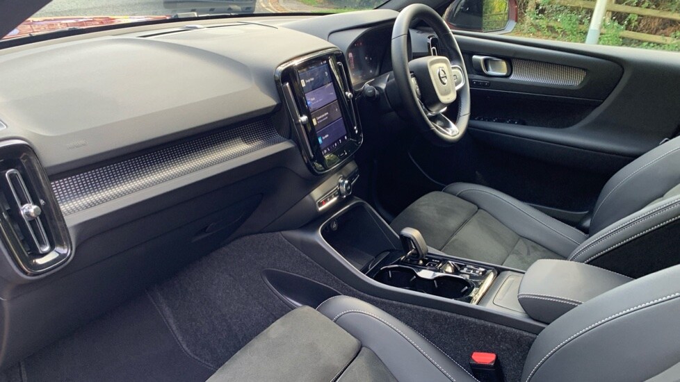 Used Volvo XC40 2025 for sale - 76195986: Photo 35