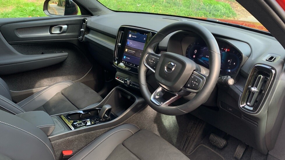 Used Volvo XC40 2025 for sale - 76195986: Photo 4