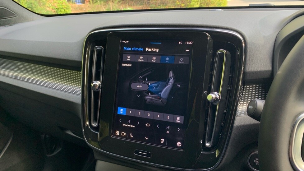 Used Volvo XC40 2025 for sale - 76195986: Photo 43