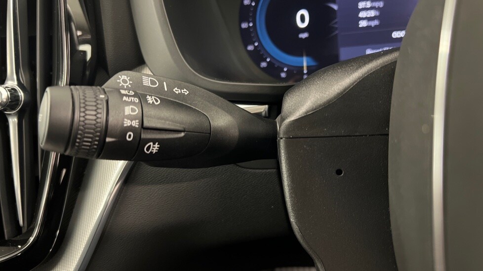 Used Volvo XC60 2023 for sale - 77995048: Photo 22