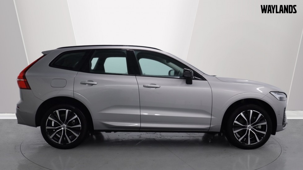 Used Volvo XC60 2023 for sale - 77995048: Photo 3