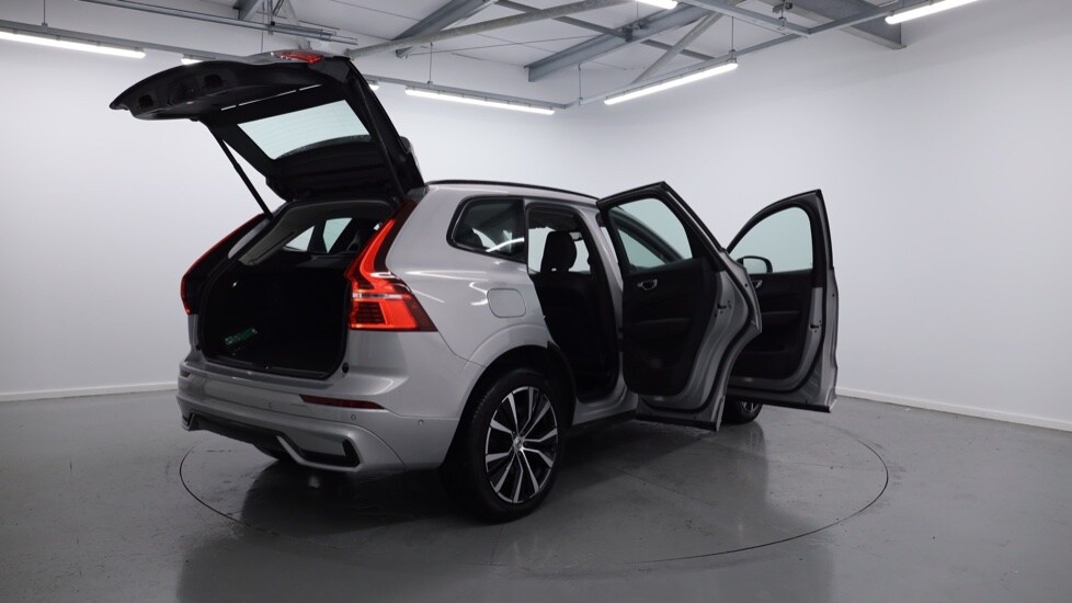 Used Volvo XC60 2023 for sale - 77995048: Photo 32