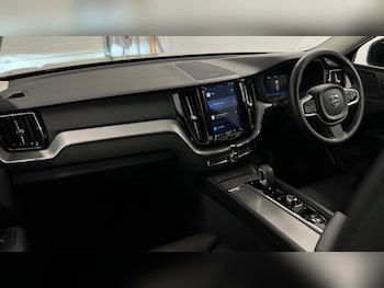 Used Volvo XC60 2023 for sale - 77995048: Photo