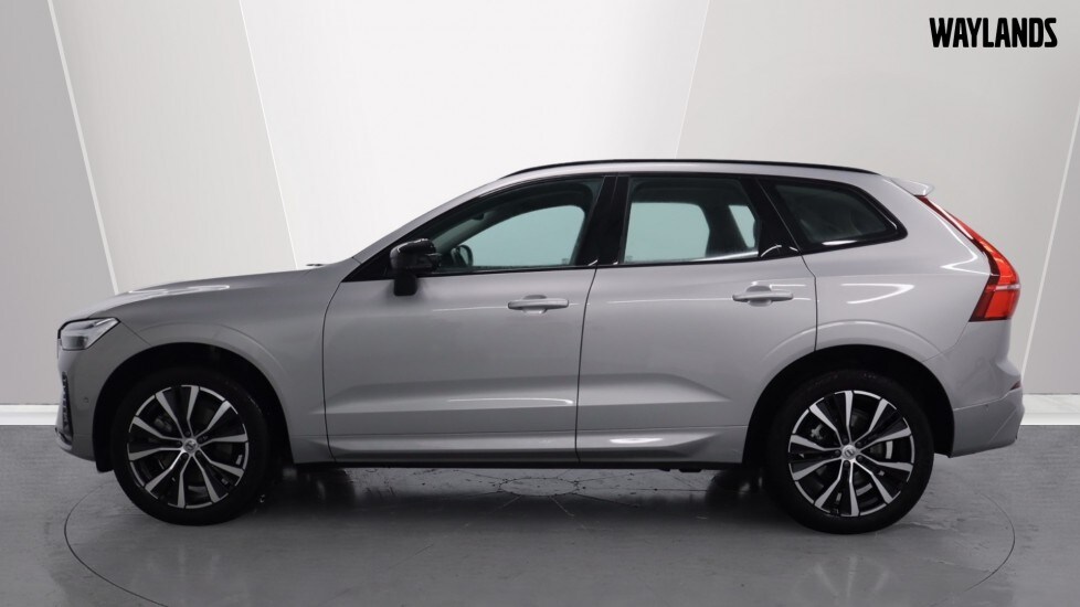 Used Volvo XC60 2023 for sale - 77995048: Photo 8