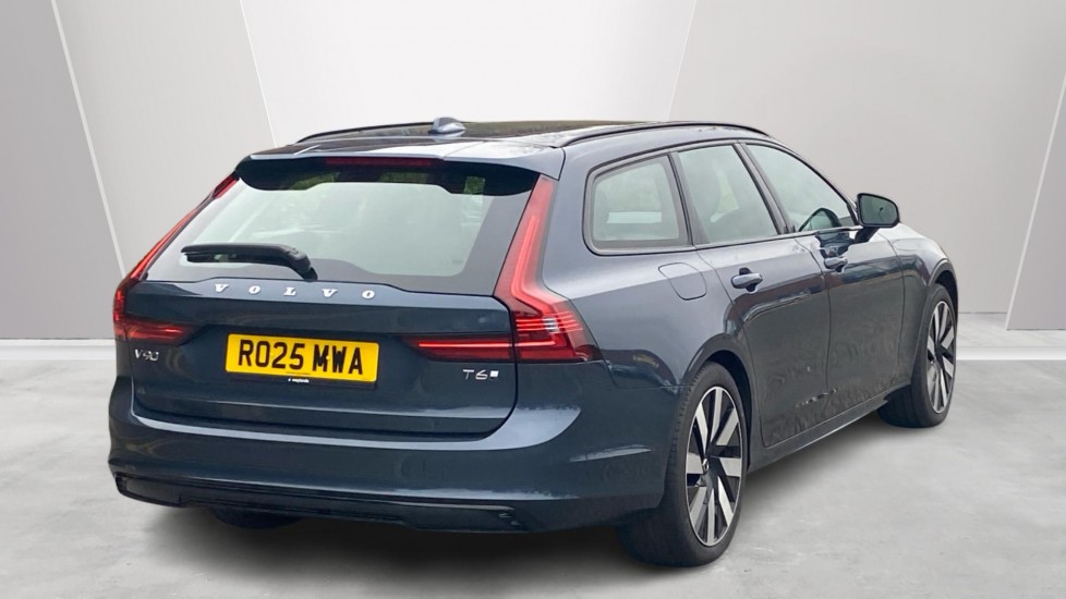 Used Volvo V90 2025 for sale - 77634658: Photo 2