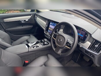 Used Volvo V90 2025 for sale - 77634658: Photo